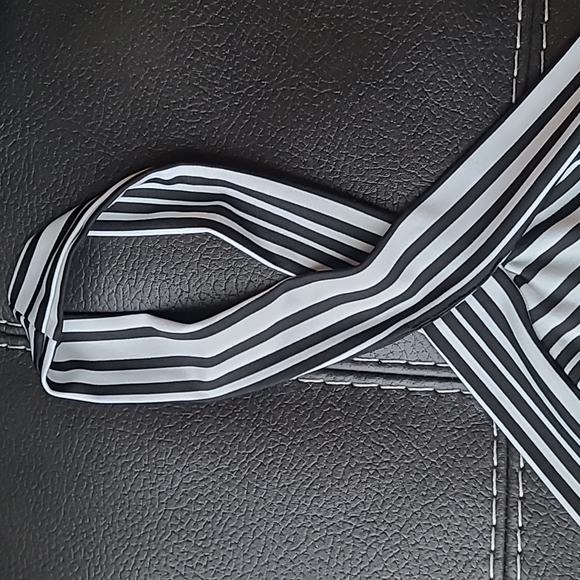 Y2K Halter Top - Picture 2 of 9